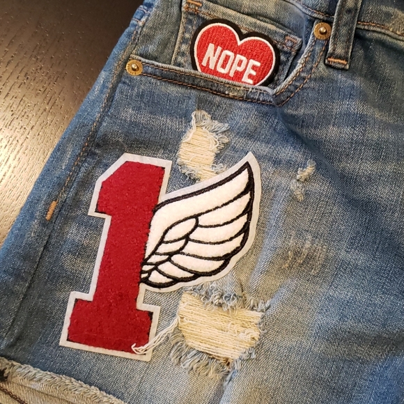 NWT! EXPRESS DISTRESSED DENIM SHORTS 6 - Picture 6 of 7